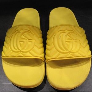 Gucci Men’s Slides Sandals Yellow size 9